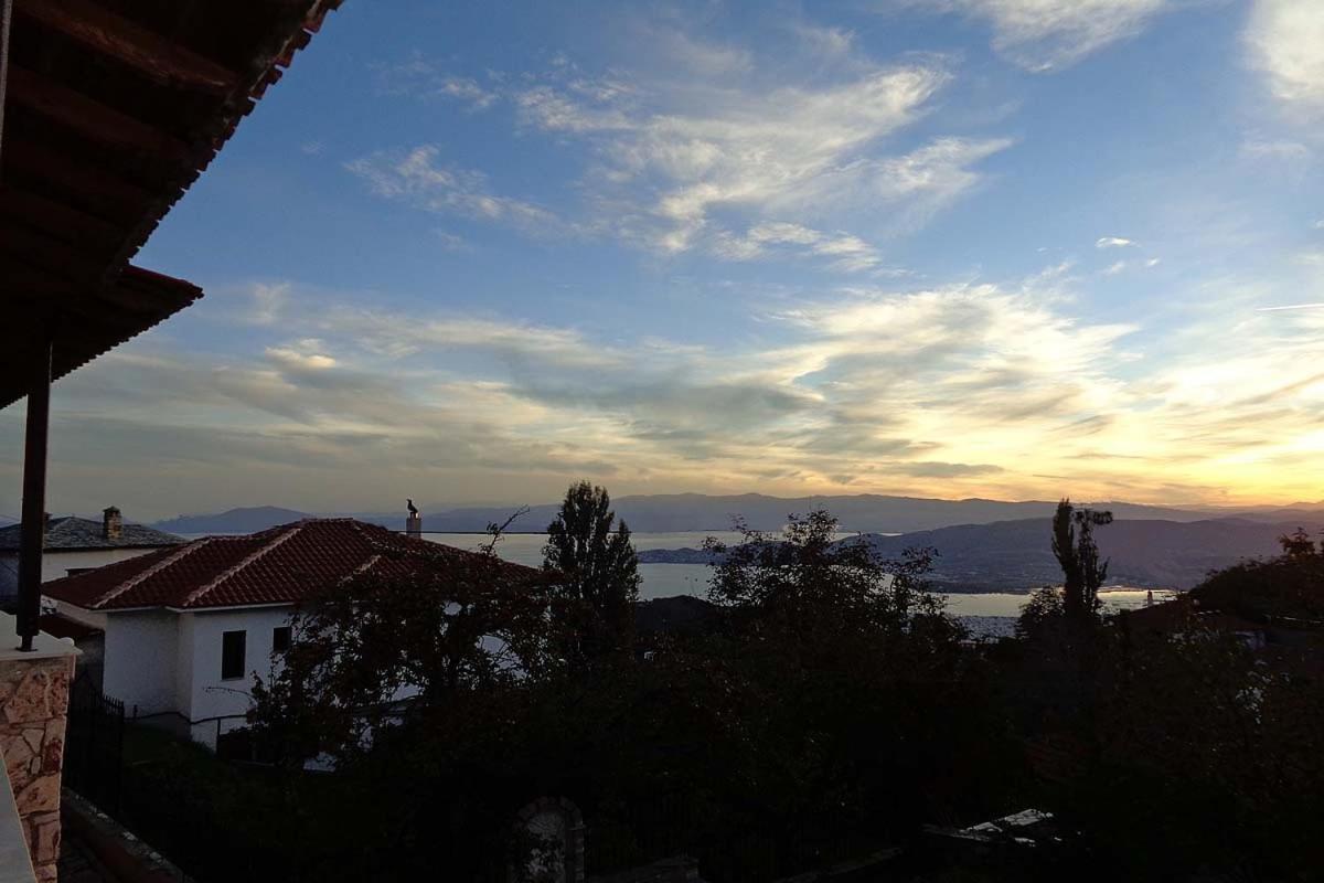 Klio Guesthouse Portaria  Bagian luar foto